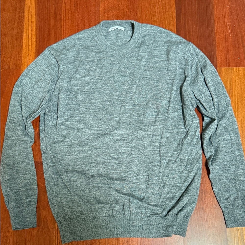 Zara Men's wool Heather Gray Crewneck Sweater